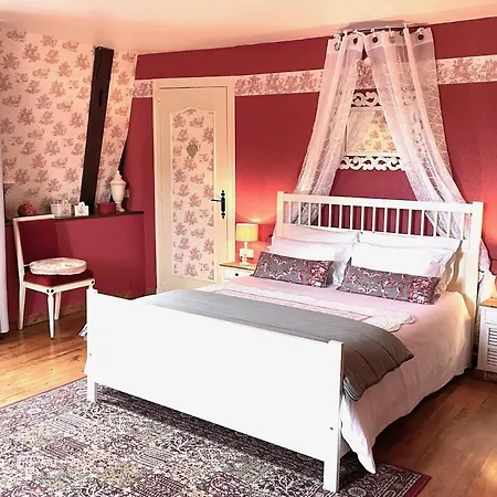 Et La Chouannerie A Cote Du Parc Du Puy Dufou 住宿加早餐酒店