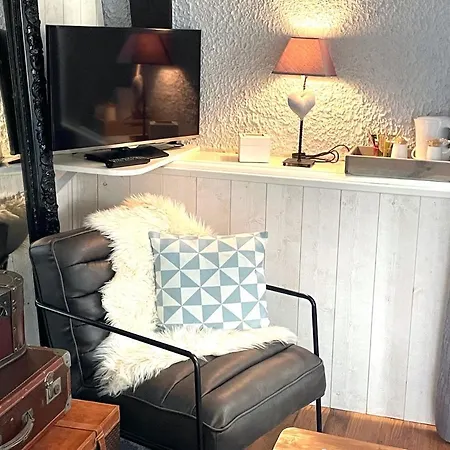 Et La Chouannerie A Cote Du Parc Du Puy Dufou