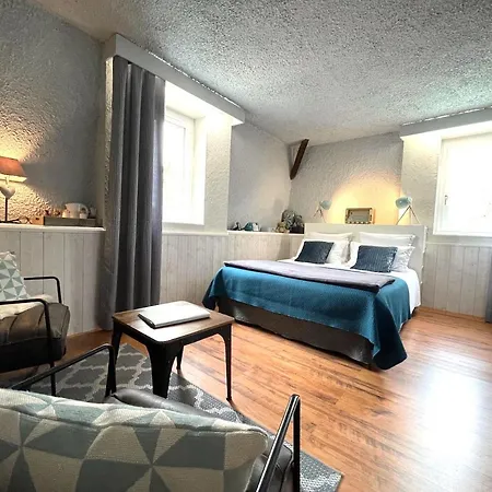 Et La Chouannerie A Cote Du Parc Du Puy Dufou 4*