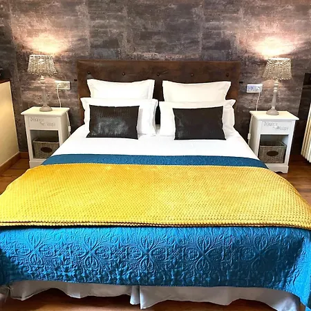 Et La Chouannerie A Cote Du Parc Du Puy Dufou 普佐日