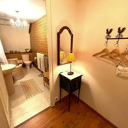Bed & Breakfast Et La Chouannerie A Cote Du Parc Du Puy Dufou